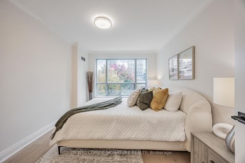 Photo 13 at 404 - 889 Bay Street, Bay Street Corridor, Toronto