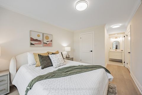 Photo 14 at 404 - 889 Bay Street, Bay Street Corridor, Toronto