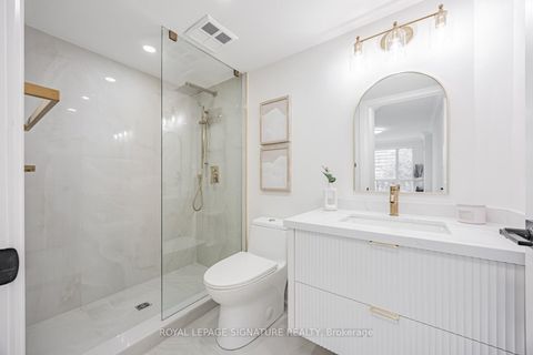 Photo 18 at 404 - 889 Bay Street, Bay Street Corridor, Toronto