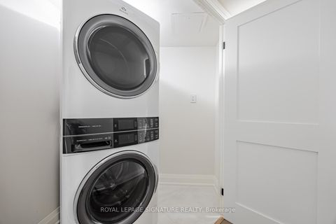 Photo 21 at 404 - 889 Bay Street, Bay Street Corridor, Toronto