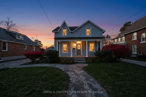 Photo 1 at 52 Parkside Drive, Queen's Park, Barrie