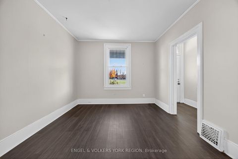 Photo 7 at 52 Parkside Drive, Queen's Park, Barrie