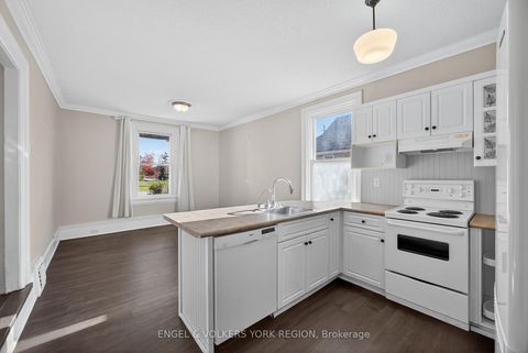 Photo 12 at 52 Parkside Drive, Queen's Park, Barrie