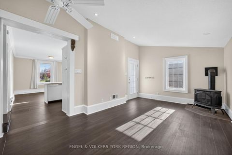 Photo 14 at 52 Parkside Drive, Queen's Park, Barrie