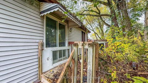 Photo 12 at 143 Kalmar Avenue, Cliffside, Toronto