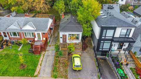 Photo 17 at 143 Kalmar Avenue, Cliffside, Toronto