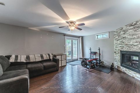 Photo 3 at 69 Fox Run, Letitia Heights, Barrie