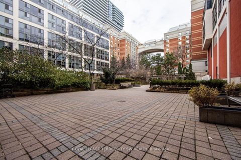 Photo 24 at 933 - 222 The Esplanade, Waterfront Communities C8, Toronto