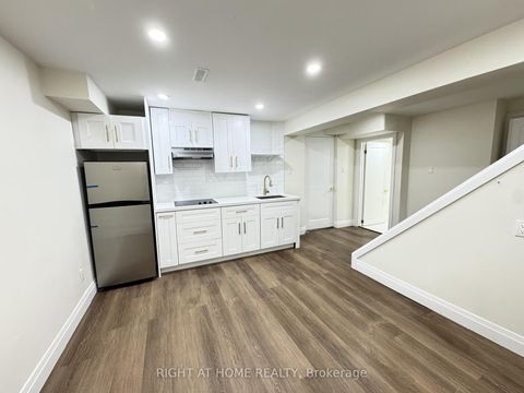 Photo 15 at 247 Hickling Trail, Grove East, Barrie