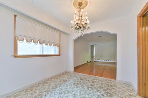 Photo 13 at 135 Jay Street, Maple Leaf, Toronto