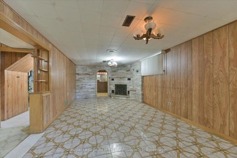 Photo 31 at 135 Jay Street, Maple Leaf, Toronto