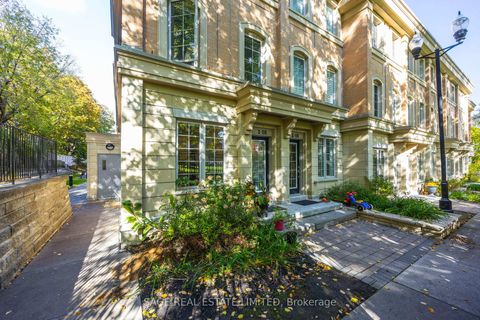 Photo 2 at 1 - 10 Hargrave Lane S, York Mills, Toronto