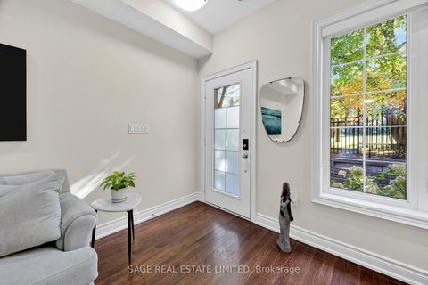 Photo 7 at 1 - 10 Hargrave Lane S, York Mills, Toronto