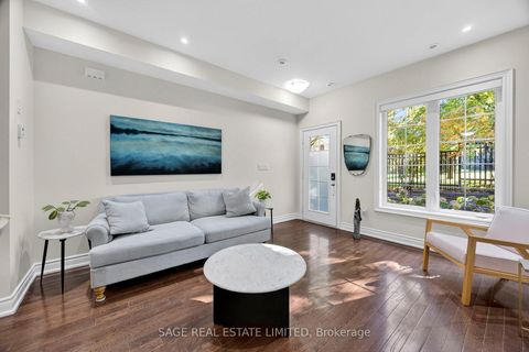 Photo 8 at 1 - 10 Hargrave Lane S, York Mills, Toronto