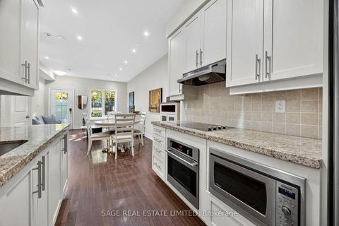 Photo 16 at 1 - 10 Hargrave Lane S, York Mills, Toronto