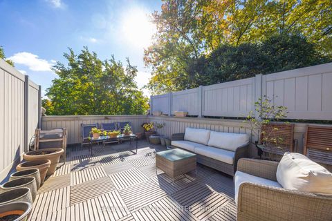 Photo 31 at 1 - 10 Hargrave Lane S, York Mills, Toronto