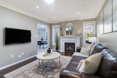 Photo 13 at 81 Purcell Crescent, Maple, Vaughan