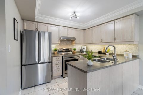 Photo 14 at 81 Purcell Crescent, Maple, Vaughan