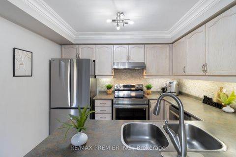 Photo 18 at 81 Purcell Crescent, Maple, Vaughan