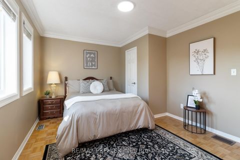 Photo 23 at 81 Purcell Crescent, Maple, Vaughan