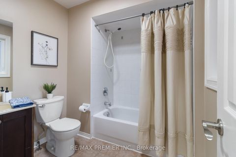 Photo 24 at 81 Purcell Crescent, Maple, Vaughan