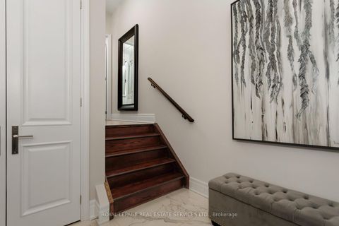 Photo 4 at 251 Hanover Street, WO West, Oakville