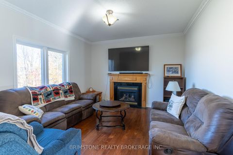 Photo 10 at 6 Silvercreek Crescent, Ardagh, Barrie