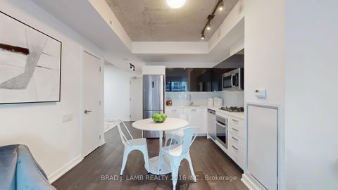 Photo 11 at 518 - 39 Brant Street W, Niagara, Toronto