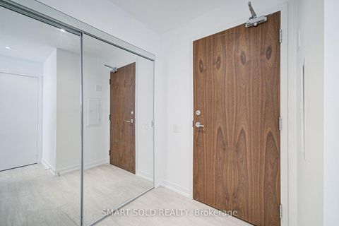 Photo 5 at 305 - 90 Queens Wharf Road, Waterfront Communities C1, Toronto