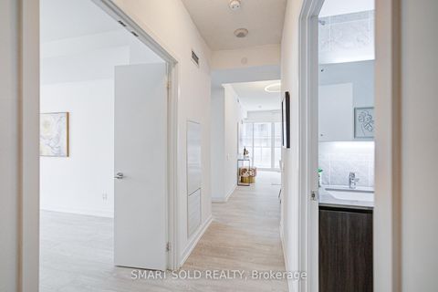 Photo 8 at 305 - 90 Queens Wharf Road, Waterfront Communities C1, Toronto