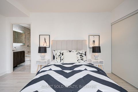 Photo 22 at 305 - 90 Queens Wharf Road, Waterfront Communities C1, Toronto