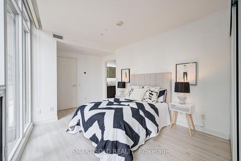 Photo 23 at 305 - 90 Queens Wharf Road, Waterfront Communities C1, Toronto