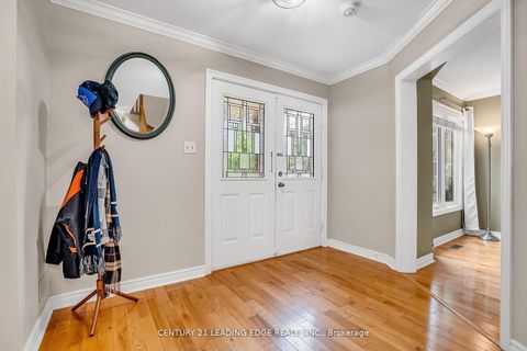 Photo 2 at 21 Brushwood Crescent, Bayshore, Barrie