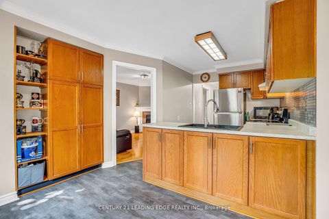 Photo 11 at 21 Brushwood Crescent, Bayshore, Barrie