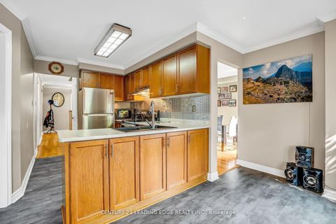 Photo 12 at 21 Brushwood Crescent, Bayshore, Barrie