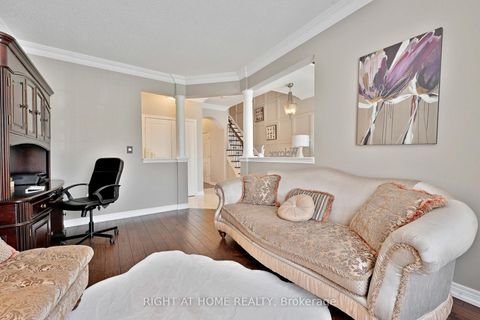 Photo 3 at 37 Newbridge Avenue, Oak Ridges, Richmond Hill