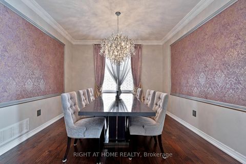 Photo 11 at 37 Newbridge Avenue, Oak Ridges, Richmond Hill