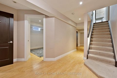 Photo 14 at 37 Newbridge Avenue, Oak Ridges, Richmond Hill