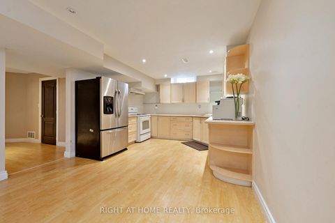 Photo 25 at 37 Newbridge Avenue, Oak Ridges, Richmond Hill