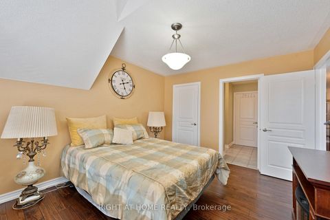 Photo 37 at 37 Newbridge Avenue, Oak Ridges, Richmond Hill