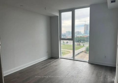 Photo 7 at 404 - 20 Gatineau Drive, Beverley Glen, Vaughan