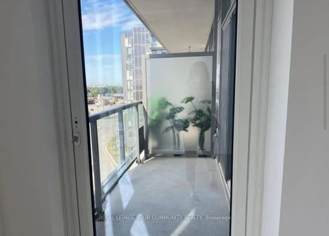 Photo 10 at 404 - 20 Gatineau Drive, Beverley Glen, Vaughan