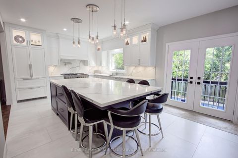 Photo 7 at 1079 Skyvalley Crescent, WT West Oak Trails, Oakville