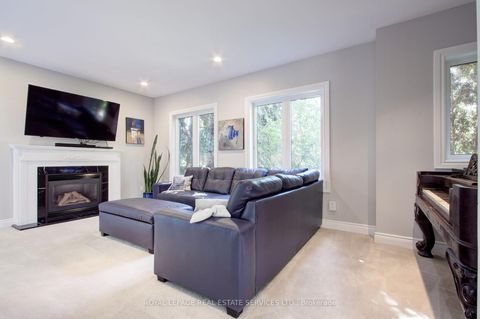 Photo 14 at 1079 Skyvalley Crescent, WT West Oak Trails, Oakville