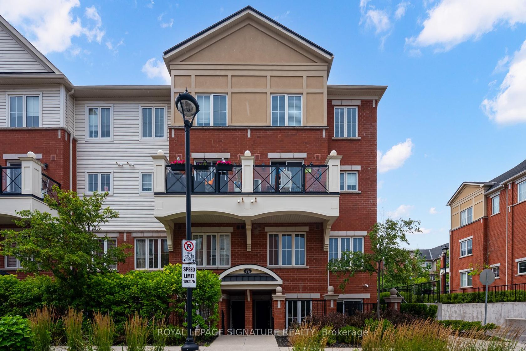 19 - 2492 Post Road, RO River Oaks, Oakville 