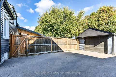 Photo 24 at 97 Hearst Circle, Amesbury, Toronto