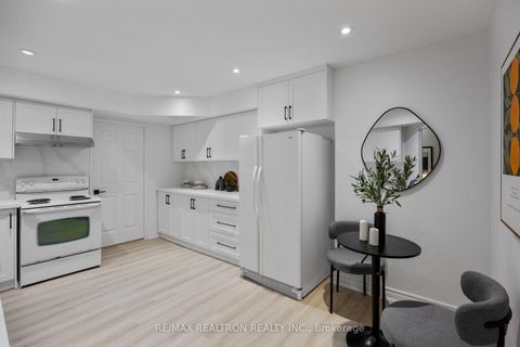 Photo 17 at #316 - 333 Clark Avenue W, Yorkhill, Vaughan