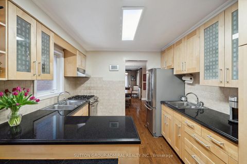 Photo 15 at 24 Patrice Crescent, Yorkhill, Vaughan