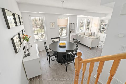 Photo 21 at 42 - 2614 Dashwood Drive, WT West Oak Trails, Oakville