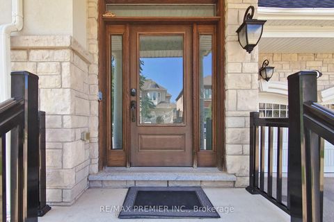 Photo 3 at 140 Magnolia Crescent, GO Glenorchy, Oakville